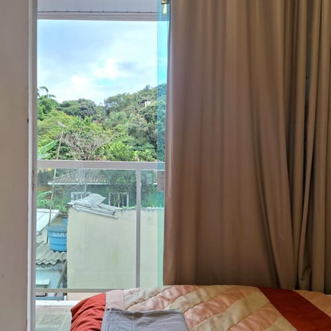 Apartamento de 2 dormitórios em meio a natureza Apartment in Florianopolis