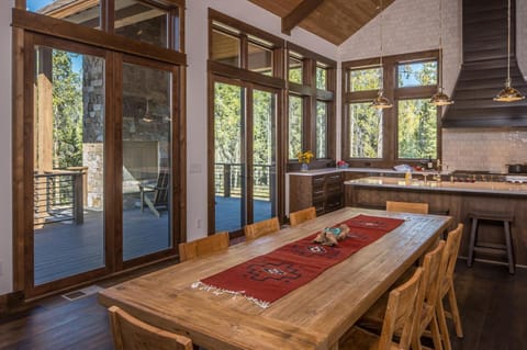 Stony Creek Chalet House in Big Sky