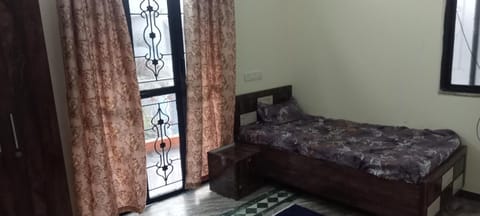 Aashray home stay Hostel in Pune