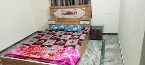 Aashray home stay Hostel in Pune