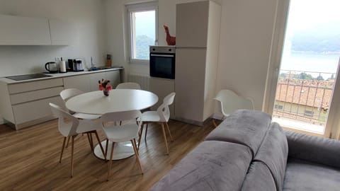 Living room, Lake view