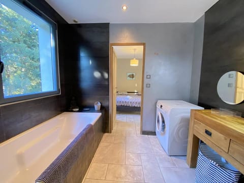 Bathroom, Bath