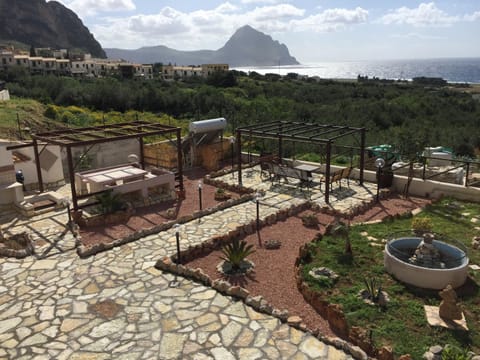 Garden view, Mountain view, Sea view