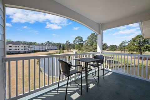 Paradise at the Beach with a Golf Course View Apartamento in Carolina Forest