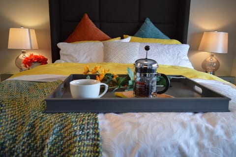 Bed, Coffee/tea facilities, Bedroom, Breakfast, Continental breakfast, English/Irish breakfast