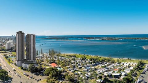 Cityscape Serenity at Southport Apartamento in Main Beach