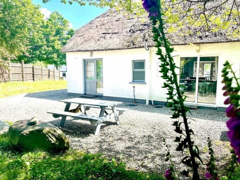 Fionas thatched cottage eile House in County Kerry