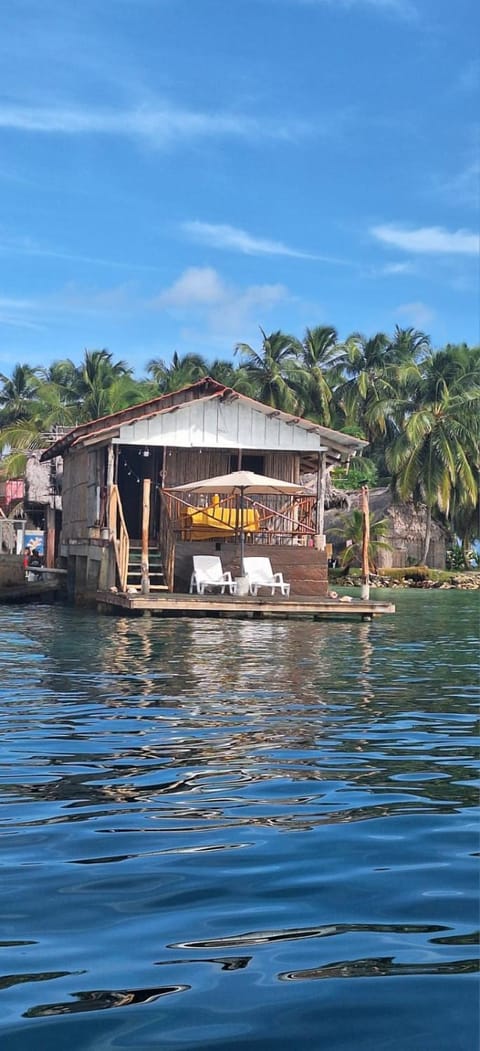 Cabañas en san blas Campground/ 
RV Resort in Panama