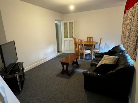 Double bed D3 Greater Manchester Bed and Breakfast in Manchester