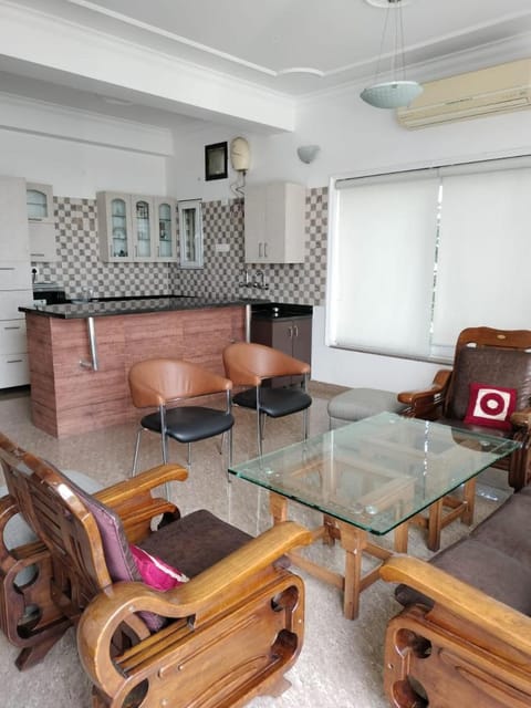 COSY STAYs # HUNGRY HOME Apartment in Dehradun