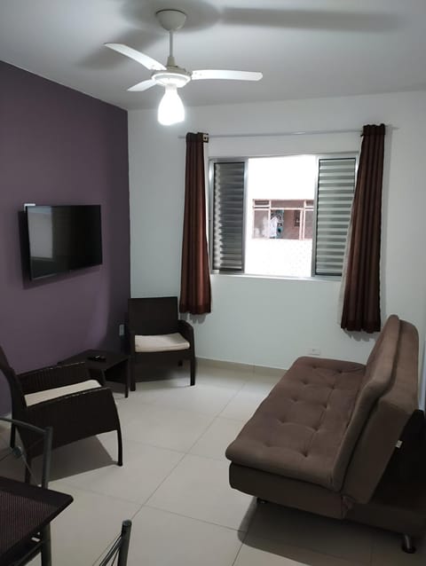 Communal lounge/ TV room, Bed, TV and multimedia, Living room, Photo of the whole room, Seating area, Evening entertainment