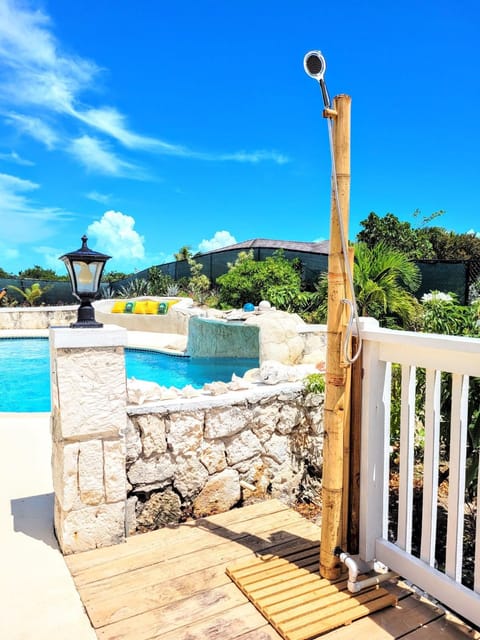 Long Bay View Villa Villa in Turks and Caicos Islands