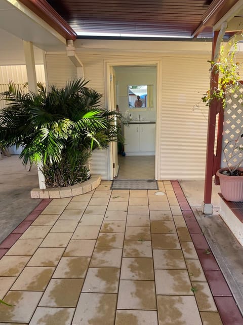 Resort on Morgan with Beautiful Private Pool, Pet Friendly House in Broken Hill