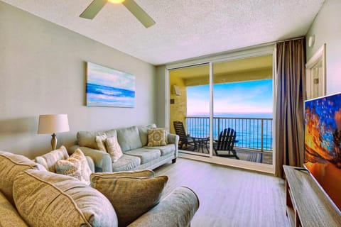 TV and multimedia, Living room, Seating area, Sea view