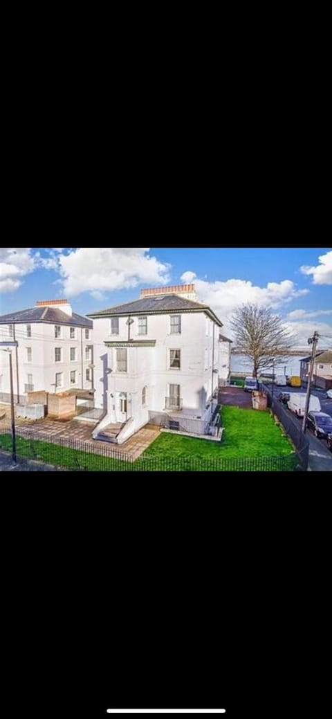 River Front Apartment Wohnung in Gravesend