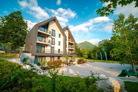Property building, Natural landscape, Garden, Garden view, Mountain view