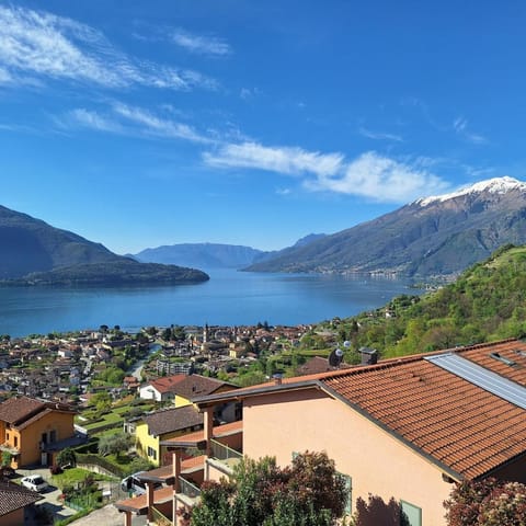 Nearby landmark, Day, Natural landscape, Bird's eye view, City view, Lake view