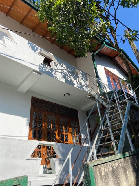 Shasha Homestay Vacation rental in Gangawatakorale