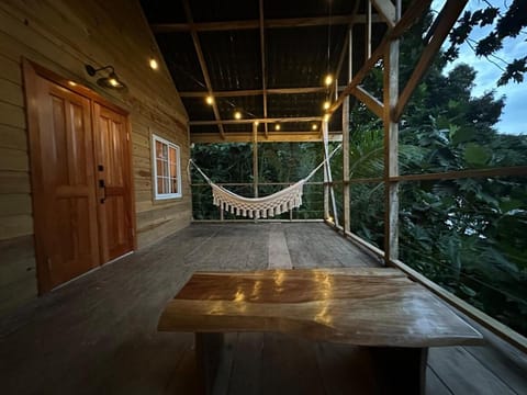 Casa Serenity By The Sea - Tree Frog House Casa in Bastimentos Island