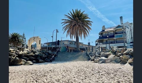 Jetty Road Beach House Villa in Adelaide