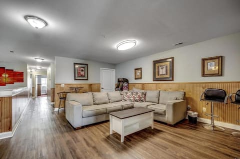 Luxurious 7BR Oceanfront Condo Apartment in North Myrtle Beach