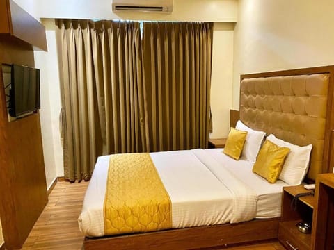 Hotel Red Flame Residency Hotel in Delhi