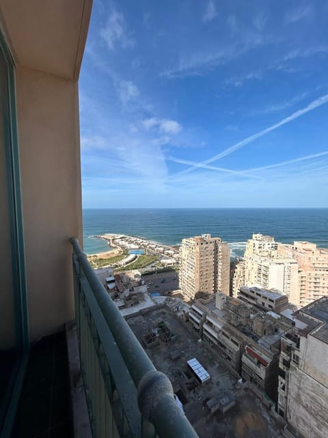 Four seasons san stefano بحر Apartment in Alexandria