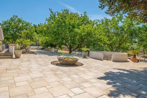 Garden, Balcony/Terrace