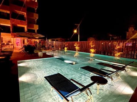 Night, Swimming pool