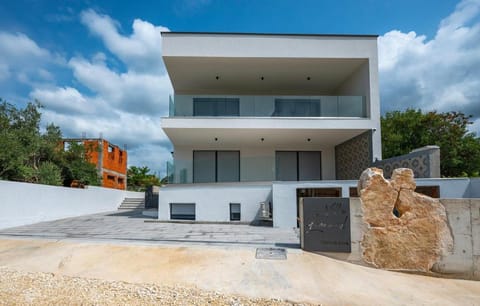 Property building, Balcony/Terrace