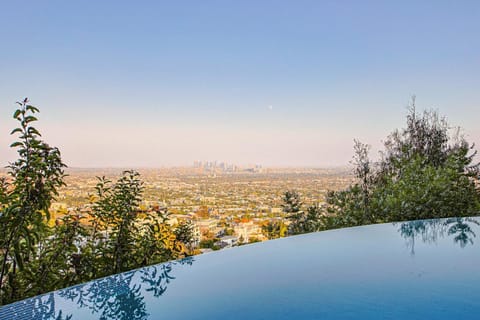 Elevate LA - House with Infinity Pool Villa in West Hollywood