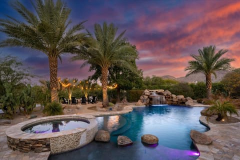 Luxury Family Getaway Pool Games Sauna More House in Paradise Valley