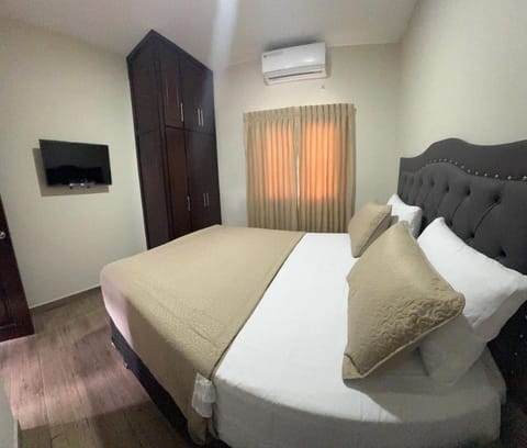 Bed, TV and multimedia, Bedroom, air conditioner