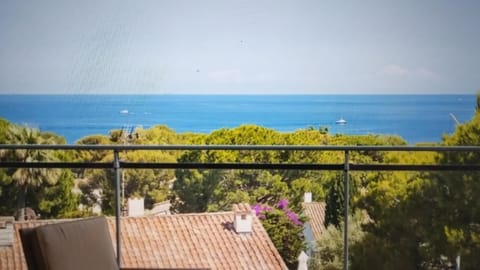 Sunny Villa Five Bedrooms Apartamento in Saint-Jean-Cap-Ferrat