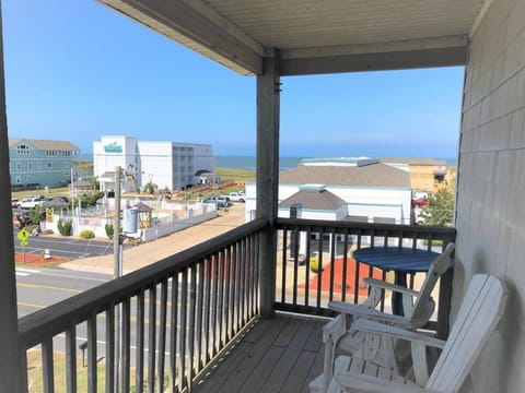 Sunburst Ocean View Condo at Nags Head Beach House in Kill Devil Hills