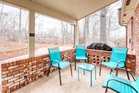 Modern Bentonville Retreat - Sleeps 6 Near Trails House in Bentonville