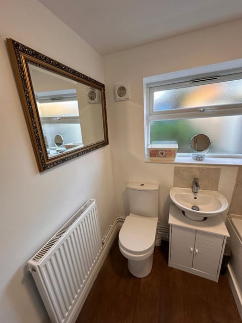 3-4 bedroom house Colchester Apartment in Colchester