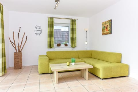 Ferienwohnung Muschel 1 mit Terrasse und Garten, Bensersiel Apartment in Esens