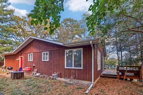 Lake Delton Retreat with Lake Views House in Lake Delton