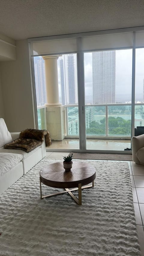 Fantasy Apartment in Sunny Isles Beach