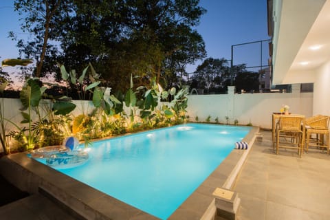 Garden view, Pool view, sunbed