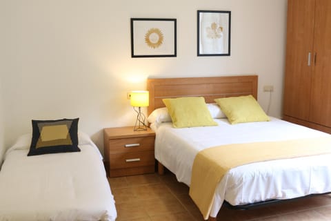 Apartamentos Turísticos Cancelas by Bossh Hotels Condo in Santiago de Compostela
