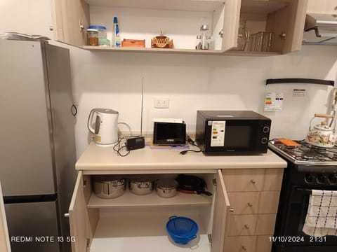 Coffee/tea facilities, Kitchen or kitchenette, oven, toaster