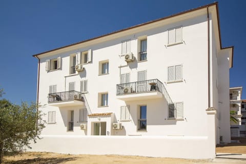 Facade/entrance, Spring, Summer, Autumn