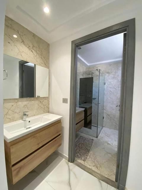 Shower, Bathroom