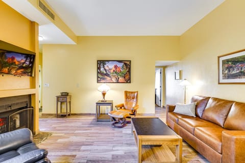 12 Mi to Dtwn Tucson Tranquil Townhome with Office Casa in Casas Adobes