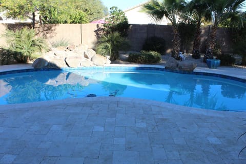 Serene Escape and Modern Comfort Pool Heater BBQ Casa in Gilbert