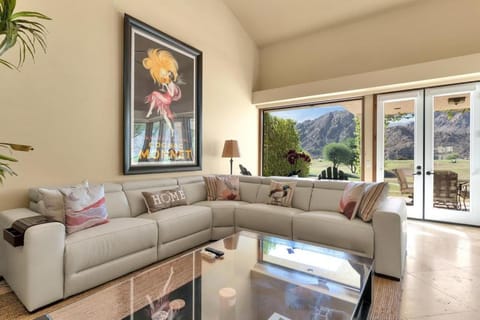 Gorgeous Home with Unobstructed Golf Course Views House in Indian Wells