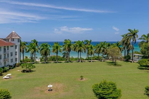 Marriott SeaCastles Rooftop Penthouse Apartment in St. James Parish