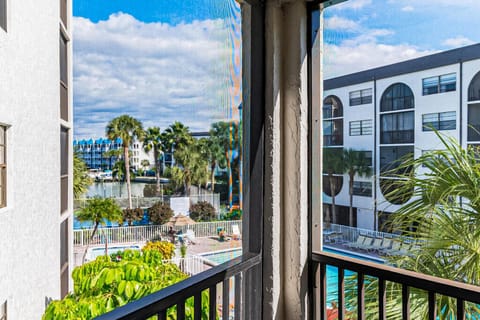 Anglers Cove Retreat Apartment in Marco Island